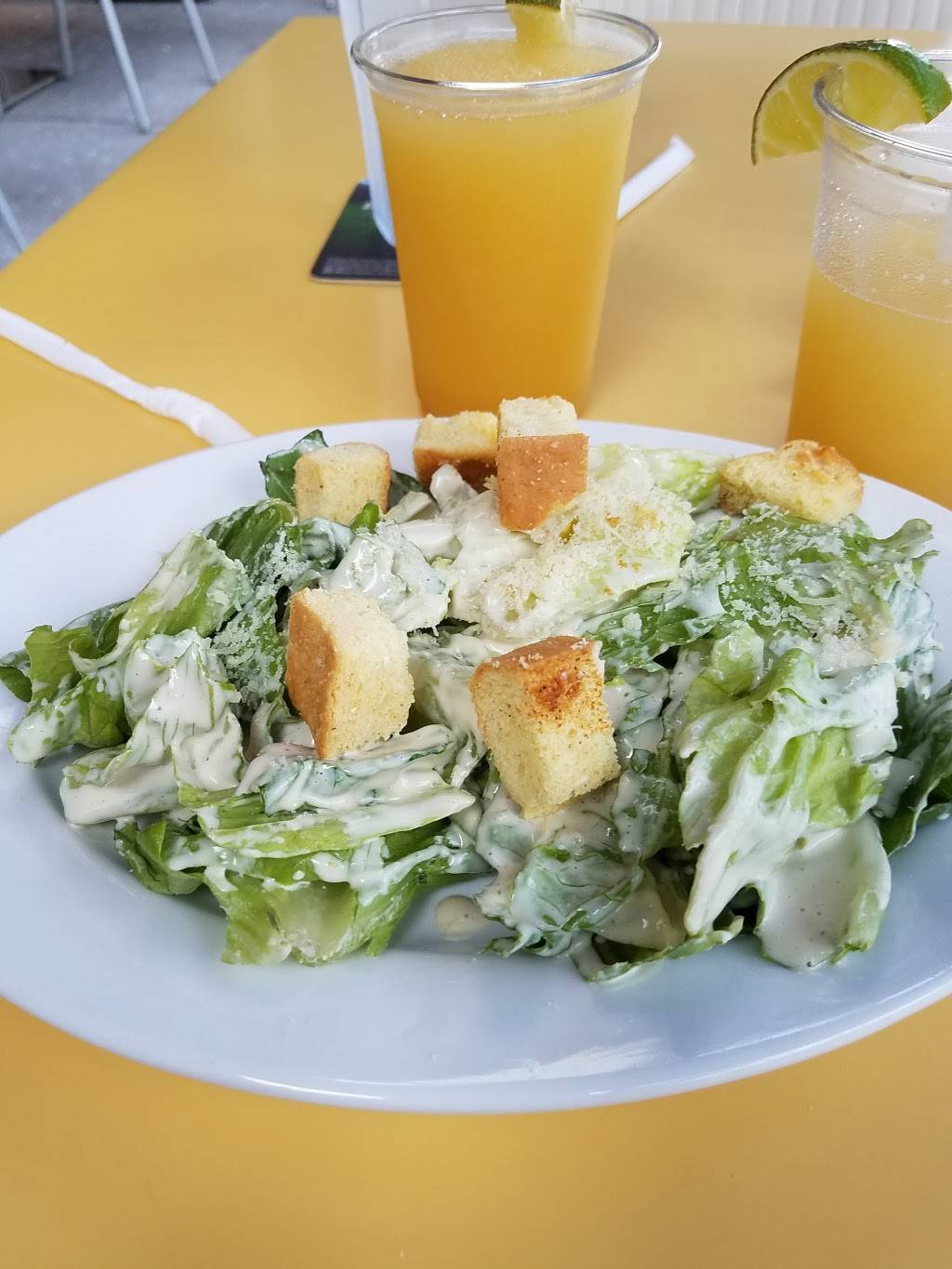 Daiquiri Deck Island of Venice | restaurant | 300 W Venice Ave, Venice, FL 34285, USA | 9414880649 OR +1 941-488-0649