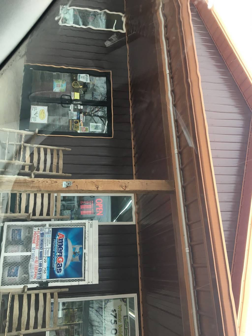 Northcutt Family Market | restaurant | 2521 TN-50, Pelham, TN 37366, USA | 9314672888 OR +1 931-467-2888