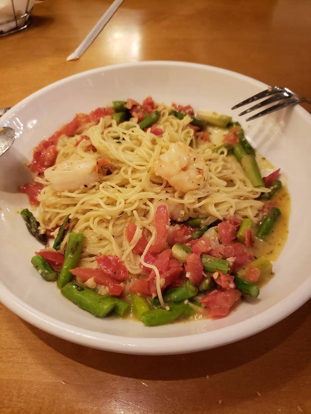 Olive Garden Italian Restaurant | meal takeaway | 9079 Vantage Point Dr, Dallas, TX 75243, USA | 9722343292 OR +1 972-234-3292