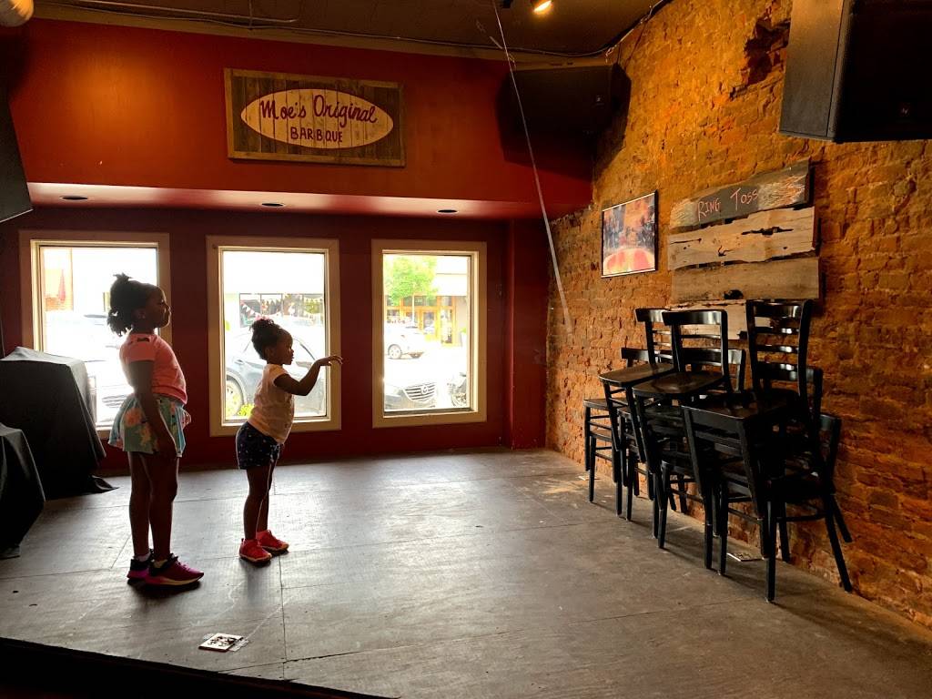 Moes Original BBQ - Starkville | meal takeaway | 110 E Main St, Starkville, MS 39759, USA | 6623206637 OR +1 662-320-6637