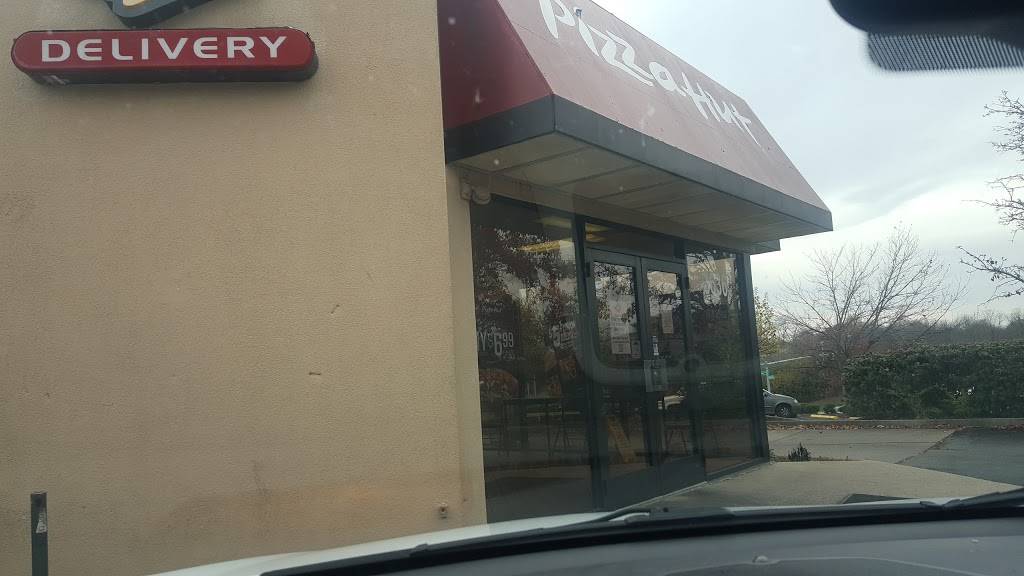 Pizza Hut | meal takeaway | 3636 Boston Rd, Lexington, KY 40514, USA | 8592233111 OR +1 859-223-3111