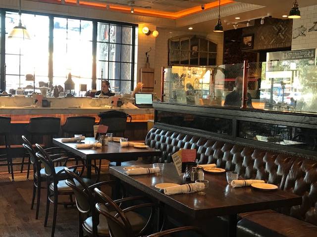 Louie Bossis Ristorante Bar Pizzeria | restaurant | 100 E Palmetto Park Rd, Boca Raton, FL 33432, USA | 5613366699 OR +1 561-336-6699