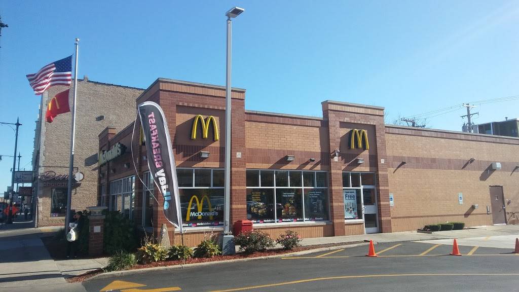 McDonalds | cafe | 3245 W North Ave, Chicago, IL 60647, USA | 7732278928 OR +1 773-227-8928