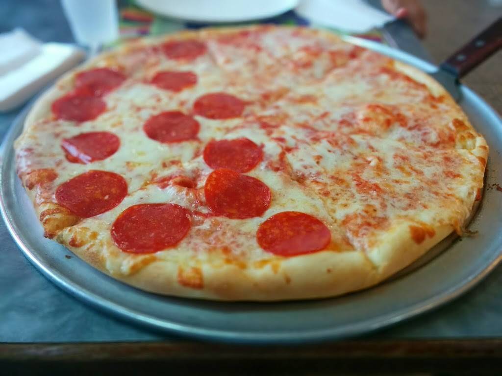 Fresco Pizza & Pasta | restaurant | 2812, 560 E 149th St, Bronx, NY 10455, USA | 7182925744 OR +1 718-292-5744