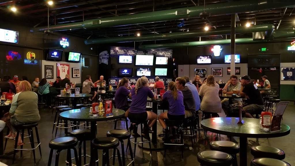 Bullys Sports Bar & Grill | restaurant | 9725 Pyramid Way #1001, Sparks, NV 89436, USA | 7754244800 OR +1 775-424-4800