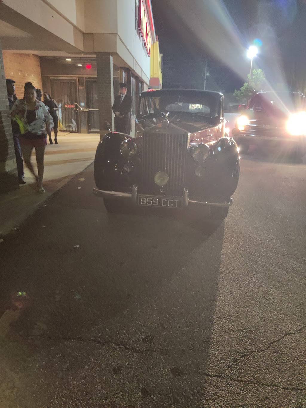 Mimi’s Event Lounge | restaurant | 1115 N Arlington Ave, Indianapolis, IN 46219, USA | 3174000918 OR +1 317-400-0918