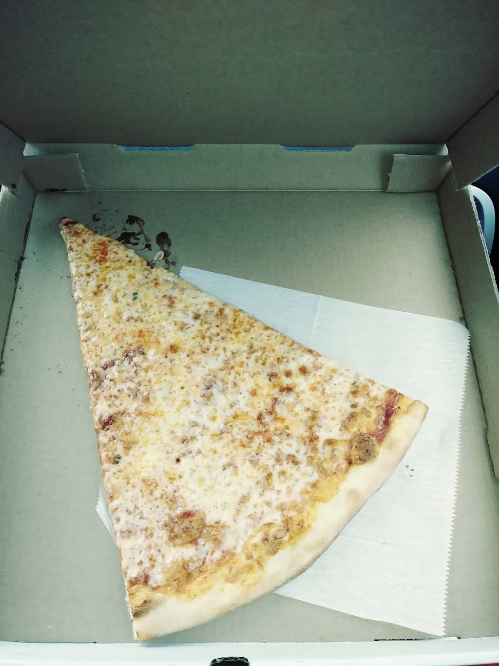 Carinis Pizza & Pasta | meal delivery | 814 N Federal Hwy, Hallandale Beach, FL 33009, USA | 9544574444 OR +1 954-457-4444