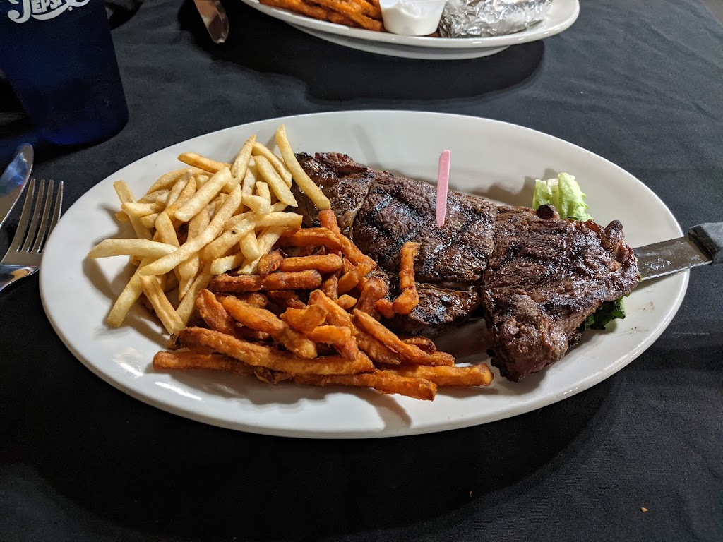 Cowboy Ranch House Bar & Restaurant | restaurant | 13500 E, UT-12, Bryce, UT 84764, USA | 4358345100 OR +1 435-834-5100