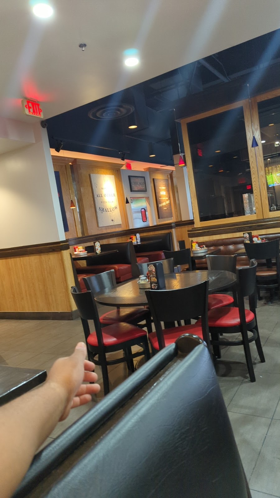 UNO Pizzeria & Grill Canton Crossing | restaurant | 3821 Boston St, Baltimore, MD 21224, USA | 6672123776 OR +1 667-212-3776