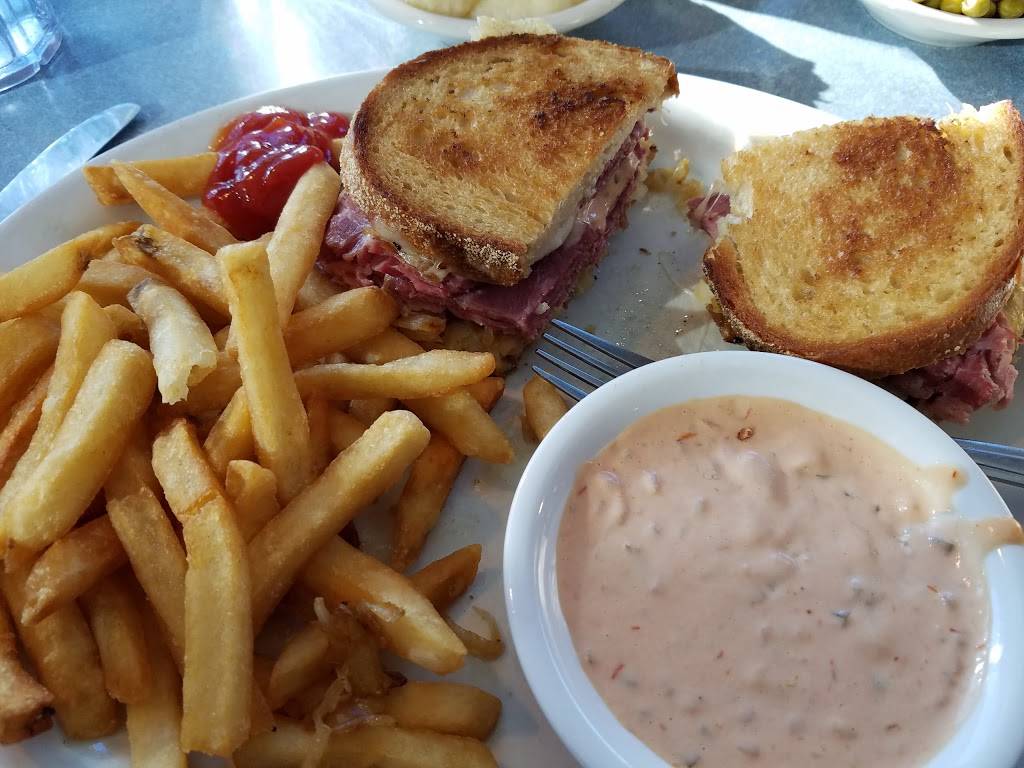 Metropolis Diner | restaurant | 1711 NY-112, Medford, NY 11763, USA | 6317582427 OR +1 631-758-2427