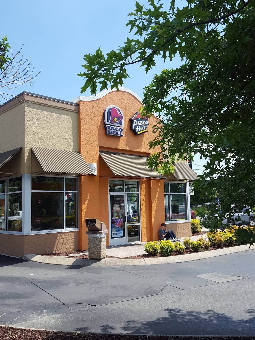 Taco Bell | meal takeaway | 5709 Edmondson Pike, Nashville, TN 37211, USA | 6154458641 OR +1 615-445-8641