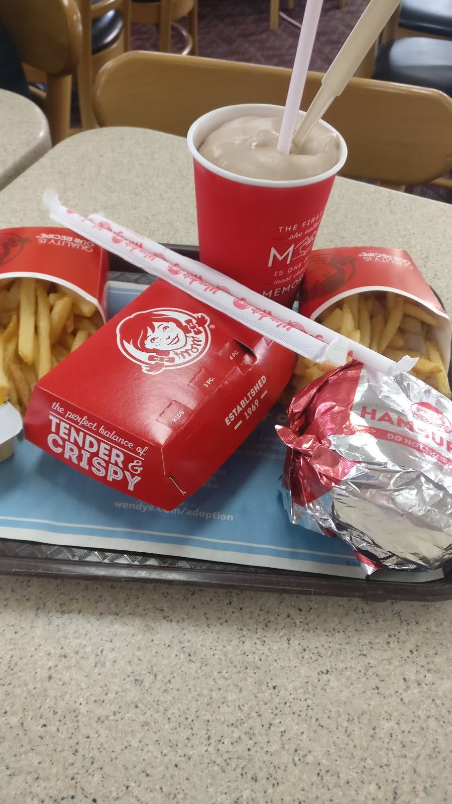 Wendys | restaurant | 9301 Daniels Pkwy, Fort Myers, FL 33912, USA | 2395612220 OR +1 239-561-2220