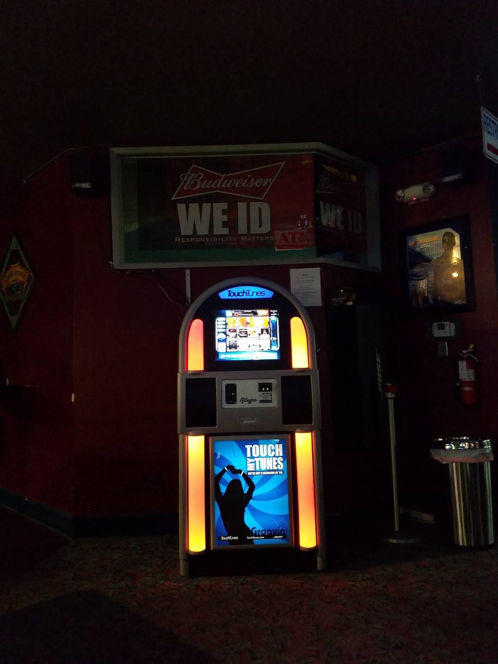 Stix Billiards Sports & Grill | restaurant | 7985 Vineyard Ave, Rancho Cucamonga, CA 91730, USA | 9099895020 OR +1 909-989-5020