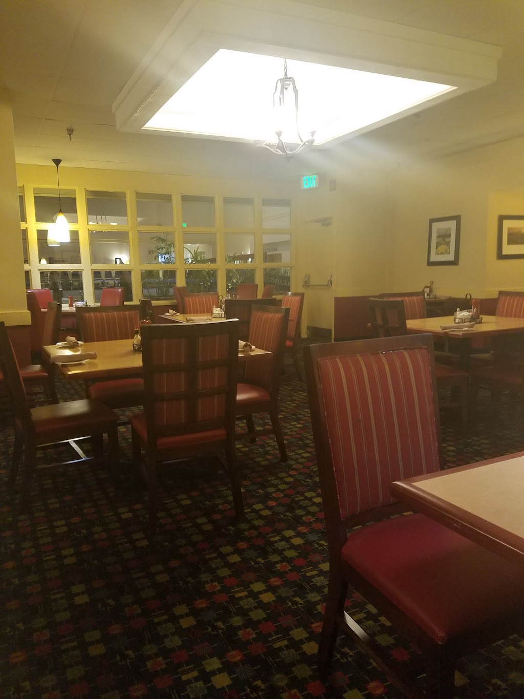 Sandalwoods | restaurant | 204 W Fox Farm Rd, Cheyenne, WY 82007, USA | 3076384466 OR +1 307-638-4466