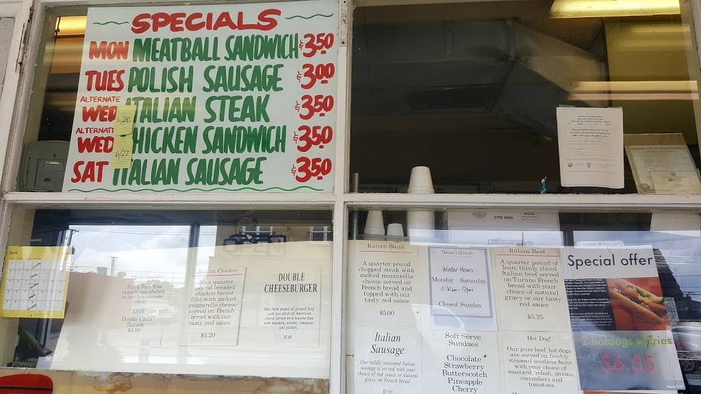 Parisis Drive-In | restaurant | 6216 W 63rd St, Chicago, IL 60638, USA | 7735865611 OR +1 773-586-5611