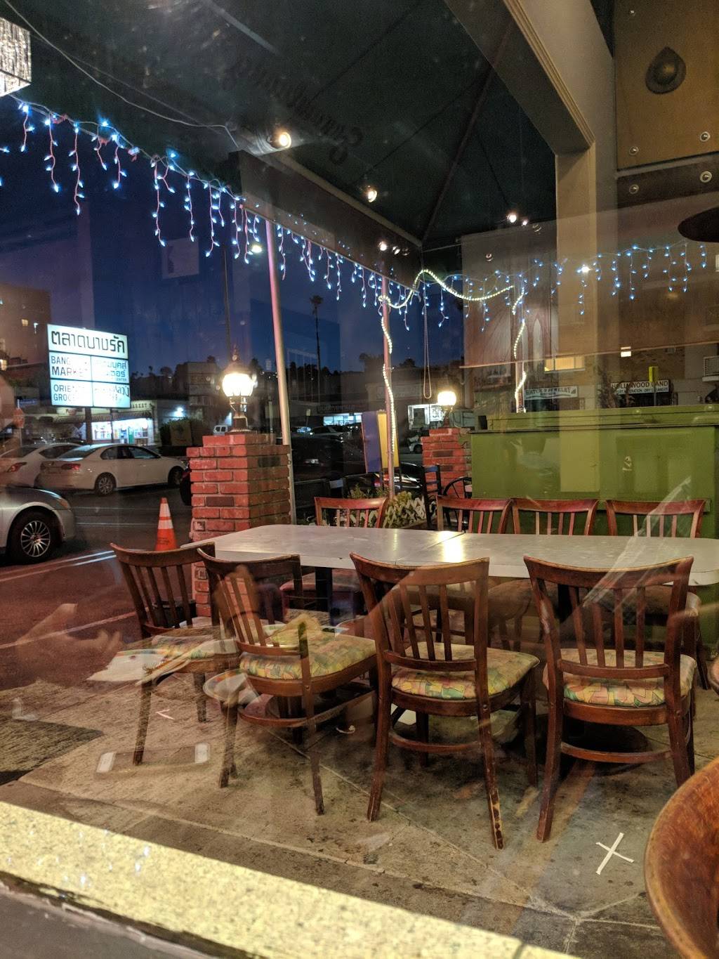 Sanamluang Cafe, Hollywood/Thaitown | restaurant | 5176 Hollywood Blvd, Los Angeles, CA 90027, USA | 3236608006 OR +1 323-660-8006