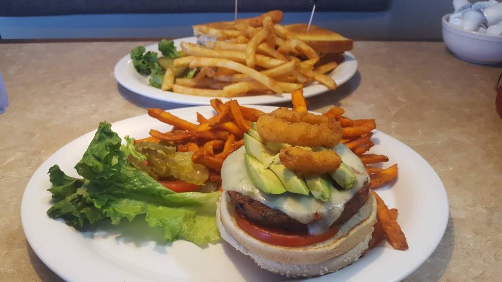 Coyote Cafe | restaurant | 1450 N Santa Fe Ave y, Vista, CA 92083, USA | 7607588724 OR +1 760-758-8724