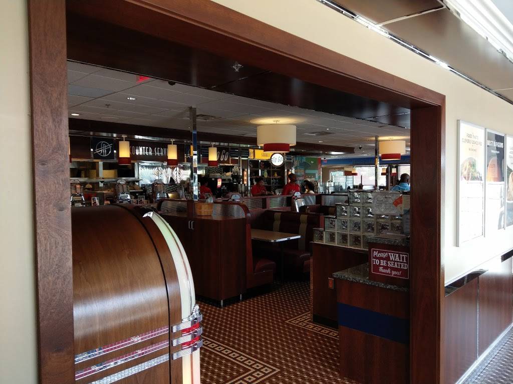 Silver Diner- Waldorf | restaurant | 3081 Festival Way, Waldorf, MD 20601, USA | 3016451224 OR +1 301-645-1224