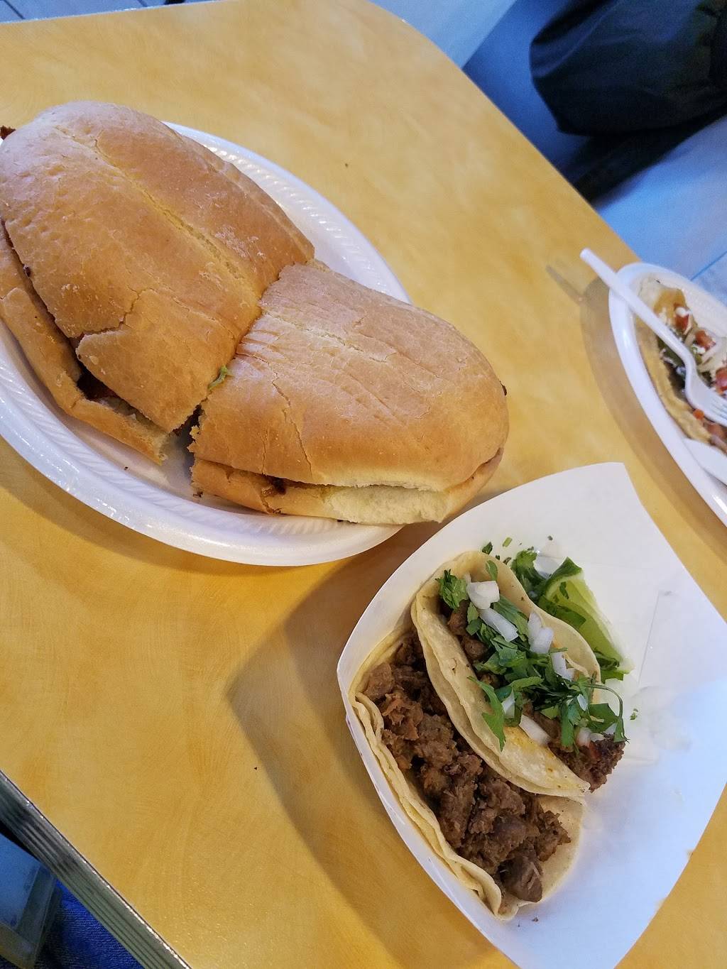 La Hechizera | restaurant | 5611 Maple Ave, Dallas, TX 75235, USA | 2146880236 OR +1 214-688-0236