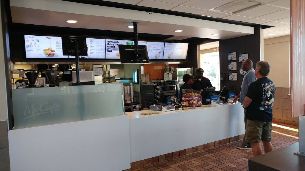 McDonalds | cafe | 2820 Boyer St, Charlotte, NC 28208, USA | 7043991225 OR +1 704-399-1225