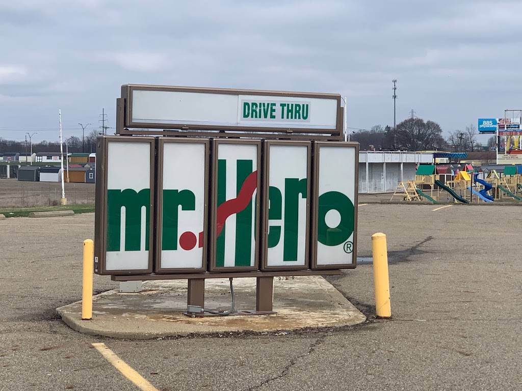 Mr. Hero with Drive-Thru | restaurant | 2801 B Maret Pl NE NE, Canton, OH 44705, USA | 3305467008 OR +1 330-546-7008