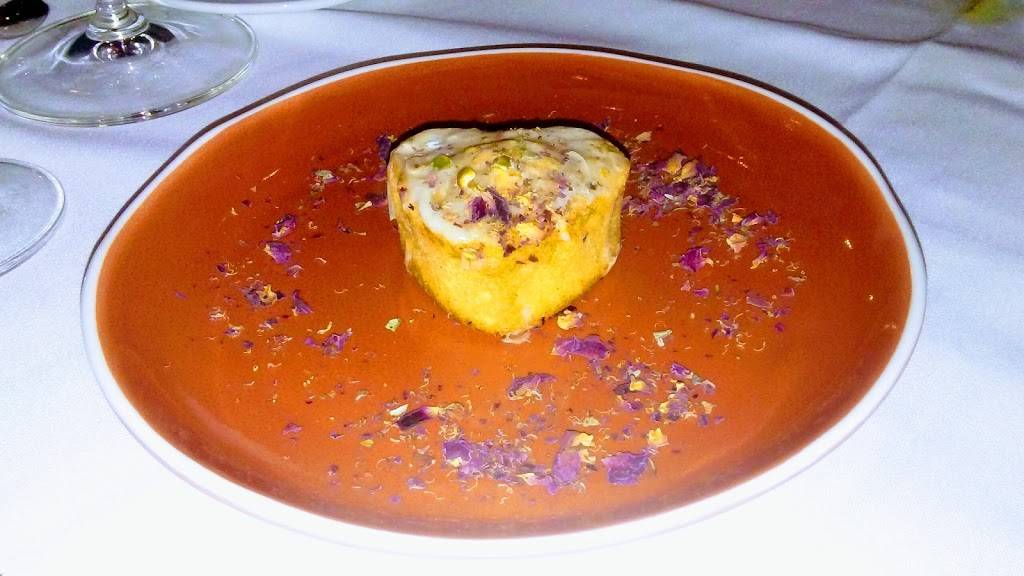 Shiraz Kitchen & Wine Bar | restaurant | 111 W 17th St, New York, NY 10011, USA | 2125170840 OR +1 212-517-0840