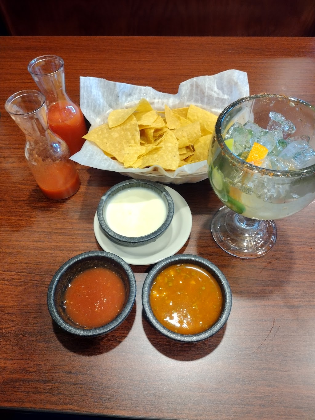 El Nopal Mexican Restaurant | restaurant | 1440 Vaxter Ave, Clarksville, IN 47129, USA | 8129130110 OR +1 812-913-0110