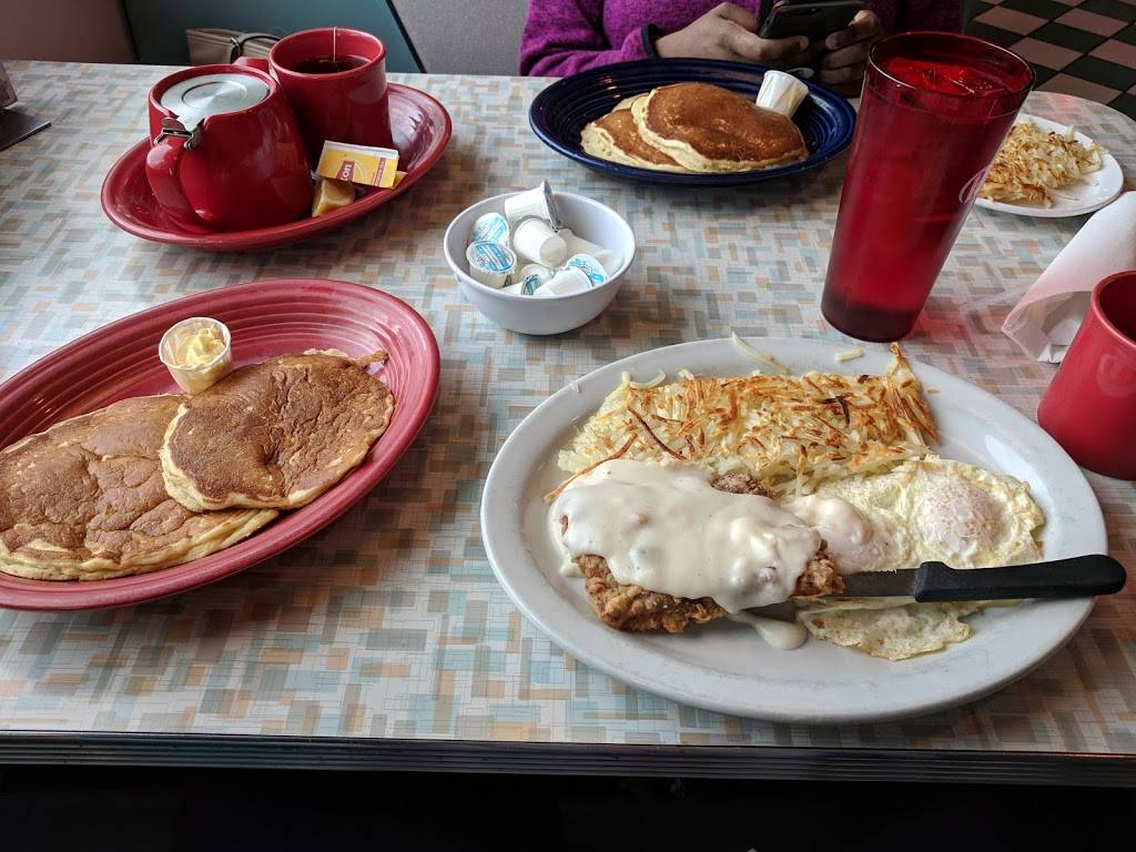 Moonlight Diner | restaurant | 6250 Tower Rd, Denver, CO 80249, USA | 3033071750 OR +1 303-307-1750