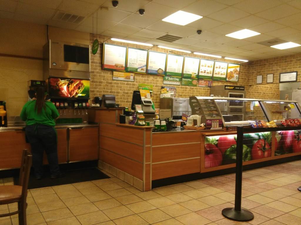 Subway | restaurant | 10650 Culebra Rd Suite 108 Culebra Market SC, San Antonio, TX 78251, USA | 2107671113 OR +1 210-767-1113