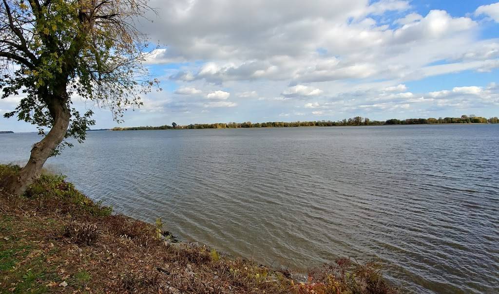 Resto Le St-Sulpice | restaurant | 714 Rue Notre-Dame, Saint-Sulpice, QC J5W 3X2, Canada | 4505894884 OR +1 450-589-4884