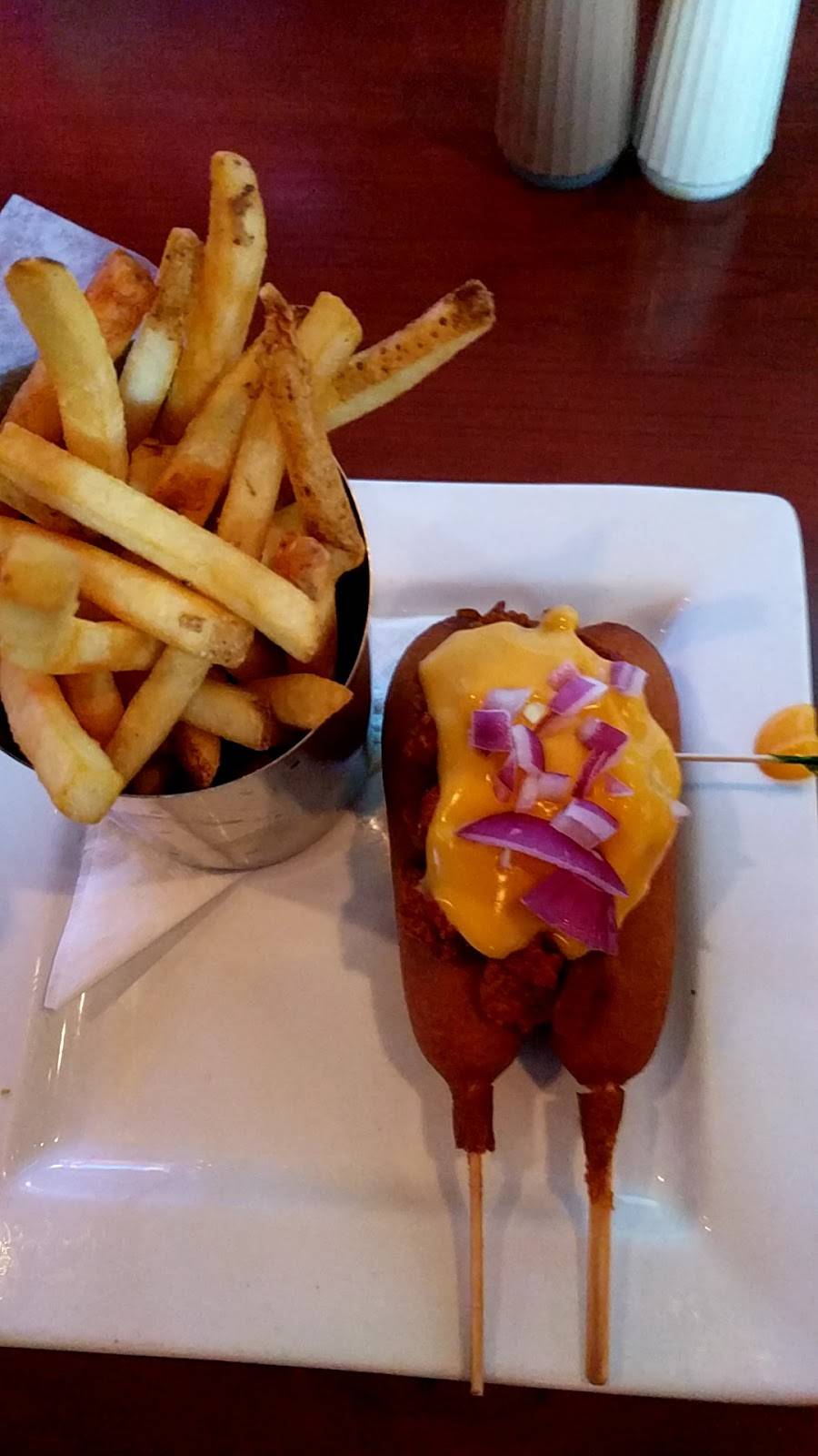 First Down Sports Bar & Grill | restaurant | 4213 Fairfax Dr, Arlington, VA 22203, USA | 7034658888 OR +1 703-465-8888