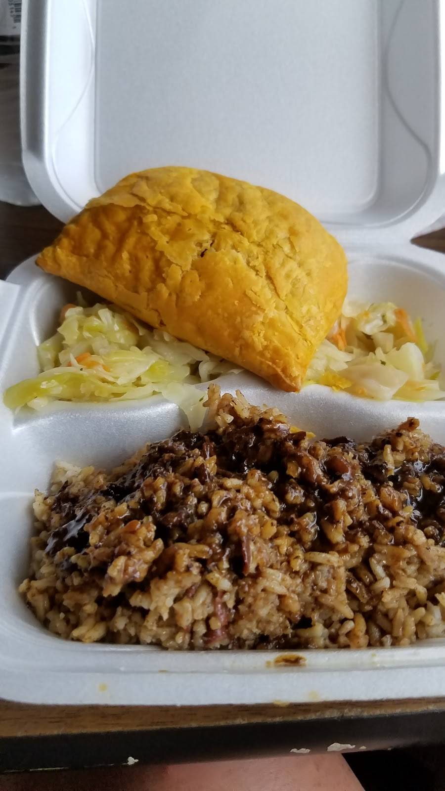 Spice Caribbean Bar & Grille | restaurant | 3380 Dr Martin Luther King Jr Blvd, Fort Myers, FL 33916, USA | 2393325745 OR +1 239-332-5745