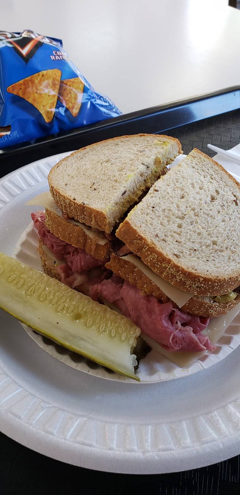 Morrys Deli | restaurant | 5500 S Cornell Ave, Chicago, IL 60637, USA | 7733633800 OR +1 773-363-3800