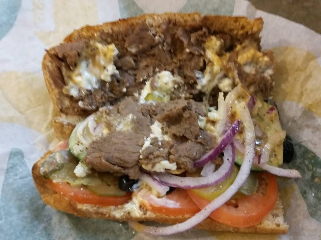 Subway | restaurant | 3930 44th Avenue Dr, Moline, IL 61265, USA | 3092770607 OR +1 309-277-0607