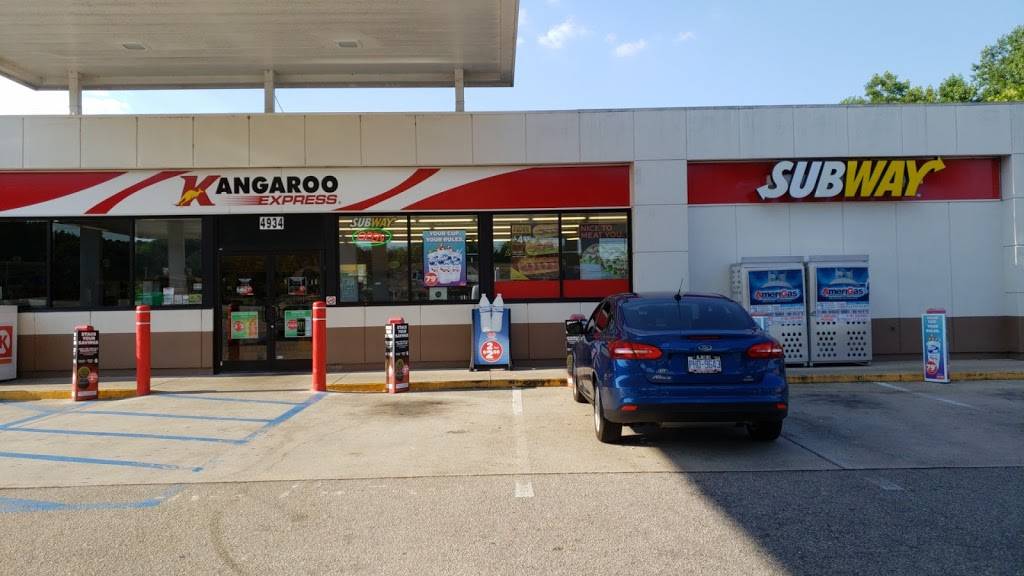 Subway Restaurants | restaurant | 4934 Raleigh Rd Parkway W, Kangaroo, Wilson, NC 27896, USA | 2522067187 OR +1 252-206-7187