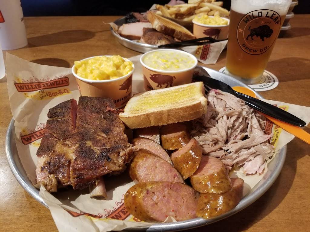 Willie Jewells Old School Bar-B-Q - Peachtree City | restaurant | 2015 GA-54 #101, Peachtree City, GA 30269, USA | 7707311926 OR +1 770-731-1926