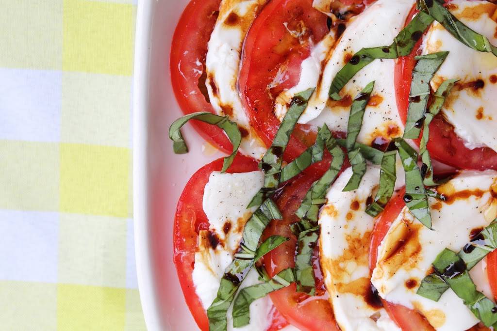 [PIZZA CATERING OFFICE] Newport Pizza Co. | restaurant | 140 Thames St 3rd Floor, Newport, RI 02840, USA | 4016827576 OR +1 401-682-7576