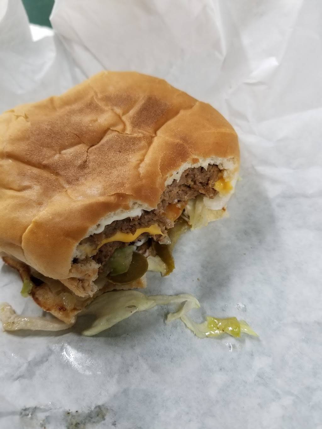 Poppa Burger | restaurant | 1622 N Main St, Houston, TX 77009, USA | 7132276721 OR +1 713-227-6721