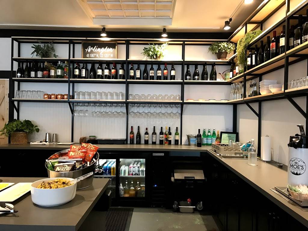 The Lounge at Moes | night club | 432 N Olympic Ave, Arlington, WA 98223, USA | 4253462248 OR +1 425-346-2248