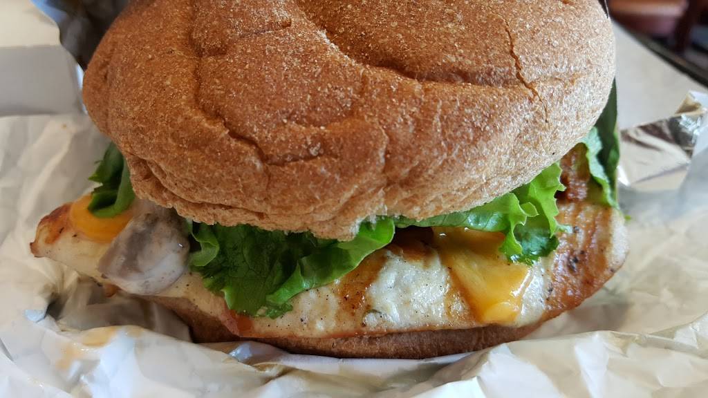 Burger Bite | restaurant | 616 Hempstead Turnpike, West Hempstead, NY 11552, USA | 5162923777 OR +1 516-292-3777