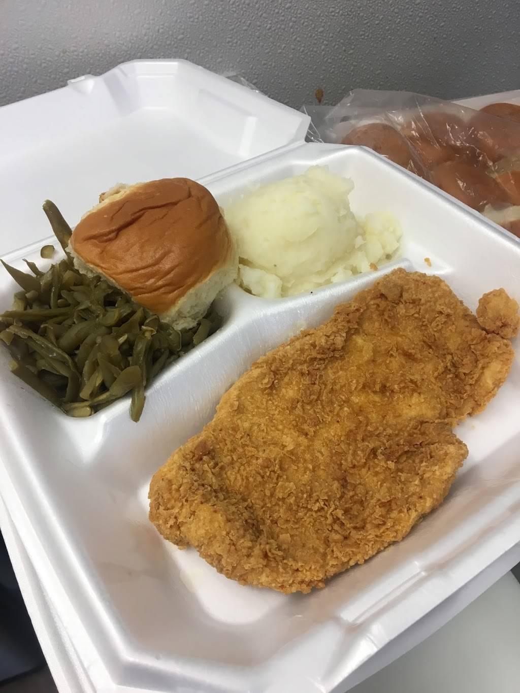 Central Cafe & Grill | restaurant | 10000 N Central Expy #129, Dallas, TX 75231, USA | 2143636901 OR +1 214-363-6901