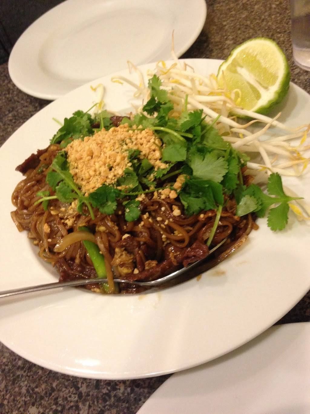 Iron Wok | restaurant | Suite 3108, 6630 Mills Civic Pkwy, West Des Moines, IA 50266, USA | 5152242100 OR +1 515-224-2100