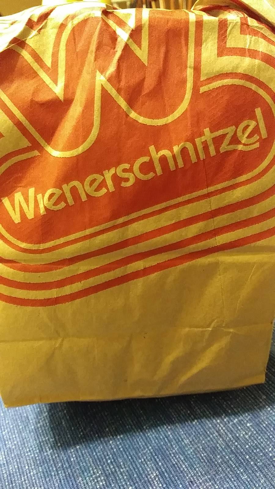 Wienerschnitzel | restaurant | 18900 Soledad Canyon Rd, Santa Clarita, CA 91350, USA | 6612527921 OR +1 661-252-7921