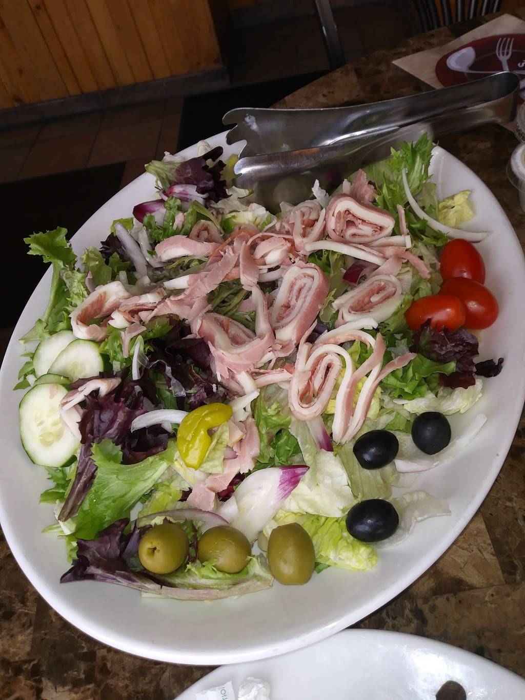 Sammys Cucina | restaurant | 19135 West Rd, Woodhaven, MI 48183, USA | 7346713065 OR +1 734-671-3065