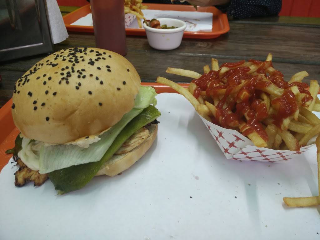 Bayos burger | restaurant | Av Mexico 1706, Buenaventura, 22880 Ensenada, B.C., Mexico | 016461207153 OR +52 646 120 7153