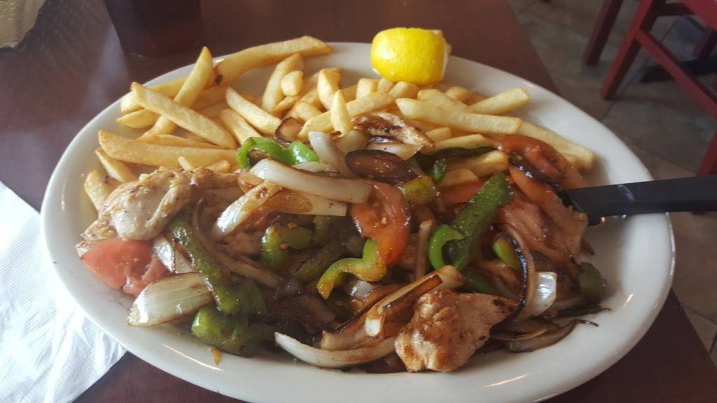 Yiannis Greek Cuisine | restaurant | 514 Dodecanese Blvd, Tarpon Springs, FL 34689, USA | 7279347335 OR +1 727-934-7335