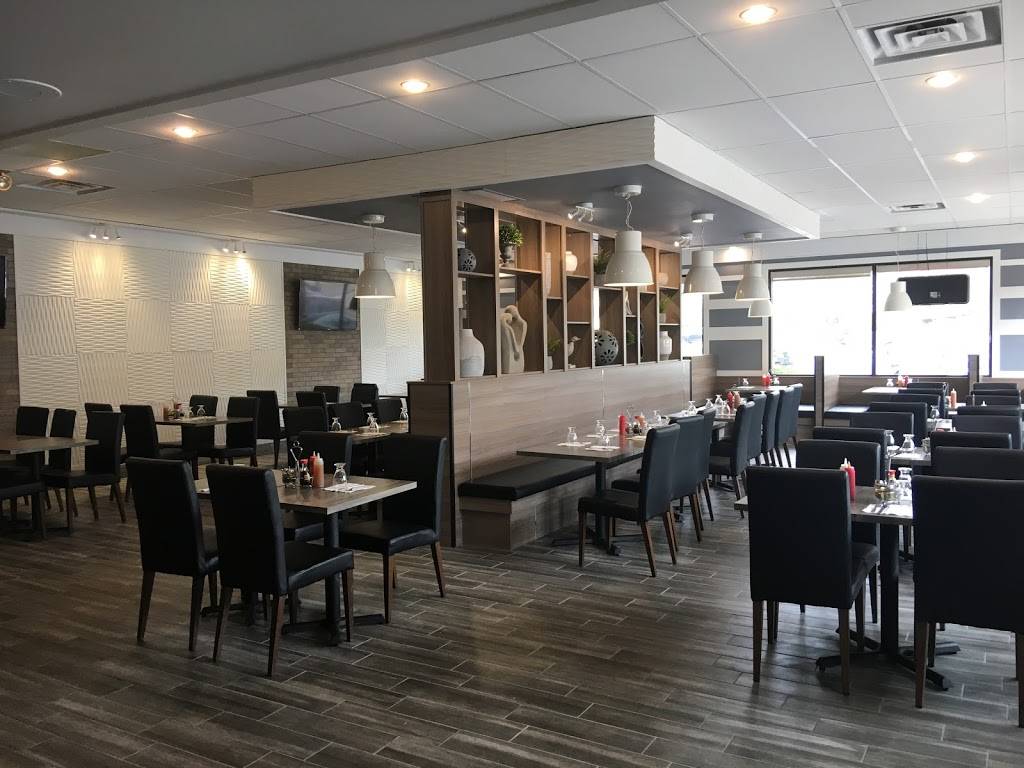 China Palace | restaurant | 3530 Derry Rd E, Mississauga, ON L4T 4E3, Canada | 9054051118 OR +1 905-405-1118