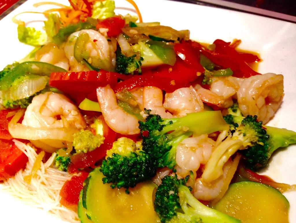 Restaurant Thai Wai Wai | restaurant | 116 Rue Cockburn, Drummondville, QC J2C 4K9, Canada | 8194721275 OR +1 819-472-1275