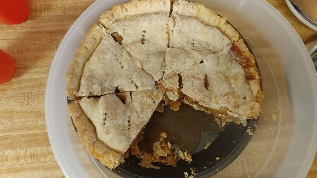 Scotties Den | restaurant | 33 E Muskingum Ave, Dresden, OH 43821, USA | 7407549106 OR +1 740-754-9106