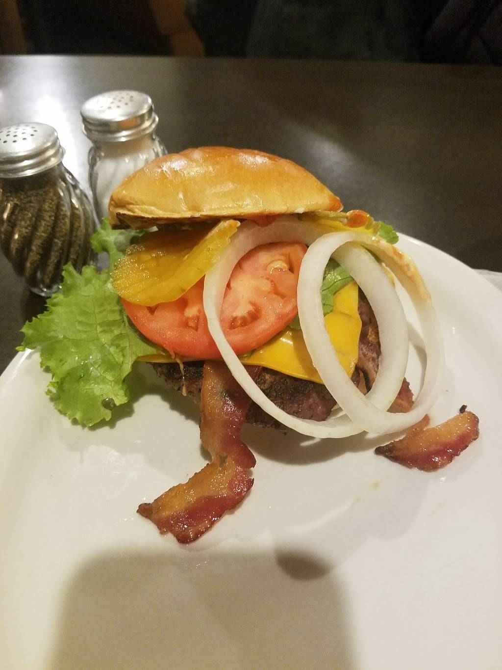 The Cutting Board | restaurant | 2699 Ramada Rd, Burlington, NC 27215, USA | 3362292770 OR +1 336-229-2770